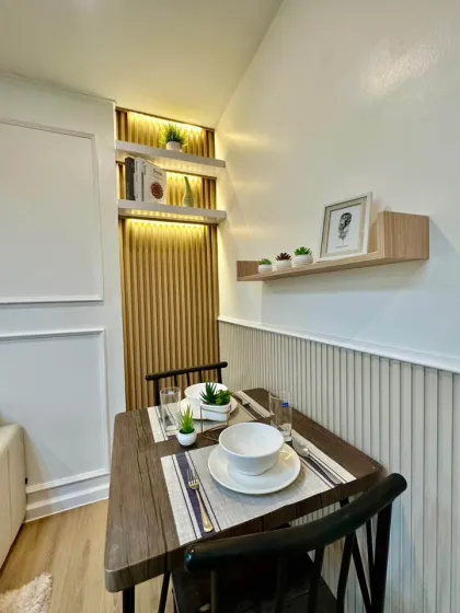 Unidad Esquinera de 1 Habitación y 1 Baño Recientemente Renovada en DCondo Kathu