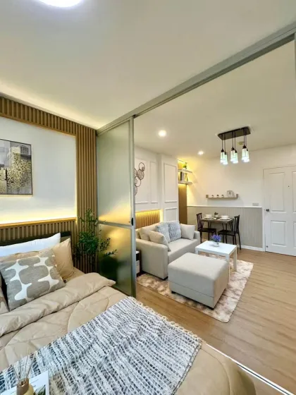 Unidad Esquinera de 1 Habitación y 1 Baño Recientemente Renovada en DCondo Kathu