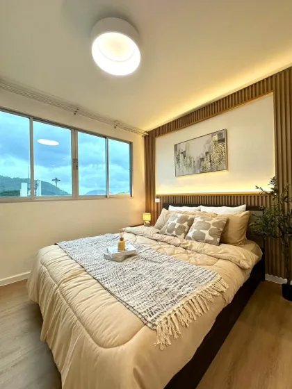 Unidad Esquinera de 1 Habitación y 1 Baño Recientemente Renovada en DCondo Kathu