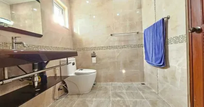 Вилла с бассейном 3 спальни на продажу в Кату, Пхукет