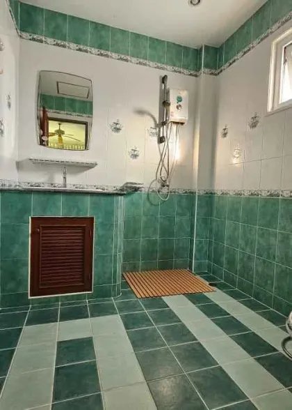 Вилла с бассейном 3 спальни на продажу в Кату, Пхукет