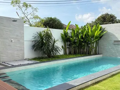 Villa 3 Chambres avec Piscine Privée à Chao Fah Garden Home 7, Phuket Town