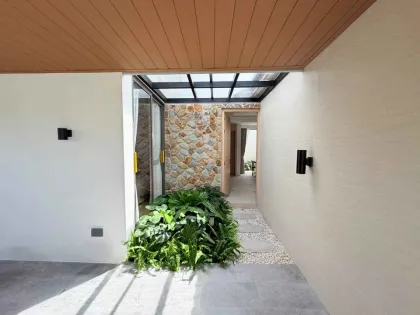 Elegant 3-Bedroom Modern Tropical Pool Villa in Chalong