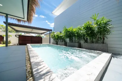 Villa 2 chambres 2 salles de bain avec piscine près de Rawai Beach