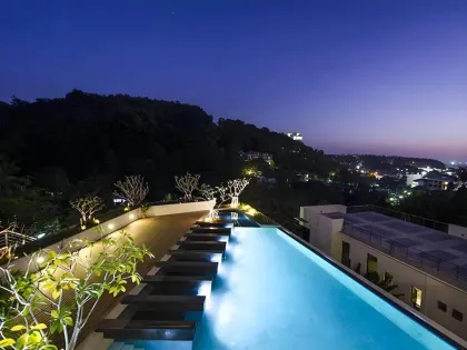 Appartement studio 1 chambre avec vue sur la jungle et la mer à Karon Beach