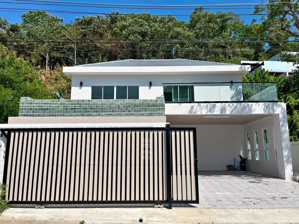 Luxury 4-Bedroom Pool Villa with Partial Sea View in Patong