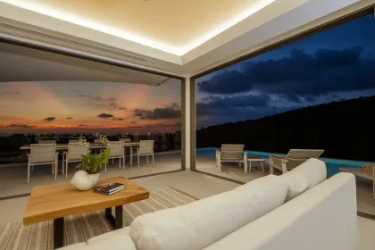 Luxusvilla mit Meerblick, 3 Schlafzimmer, 4 Bäder in Naithon Phuket