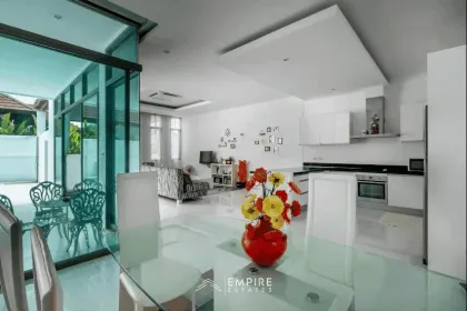 Villa 4 Chambres, 5 Salles de Bain à Vendre à Kamala, Phuket