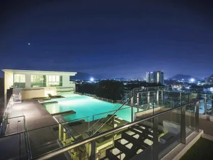 Appartement 1 chambre avec vue sur Khao Rang à Wichit