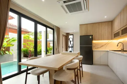 Geräumige 3-Schlafzimmer 2-stöckige Villa in Baan Maneekram, Wichit, Phuket