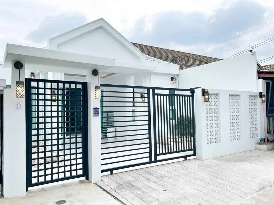 Moderne 3-Zimmer-Villa zum Verkauf in Wichit, Phuket Town