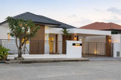 3-Bedroom, 2-Bathroom Single-Storey Villa in Prime Phuket Location