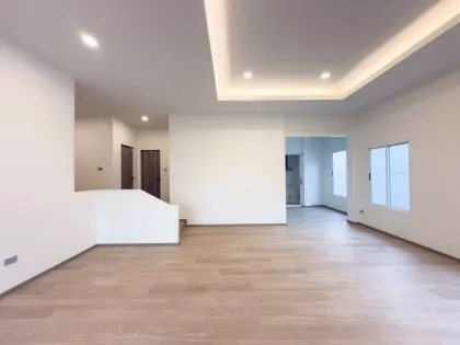 3-Bedroom, 2-Bathroom Single-Storey Villa in Prime Phuket Location