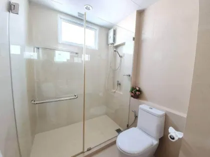 2 спальни, 2 ванны — квартира в The Breeze Hua Hin с видом на бассейн и море