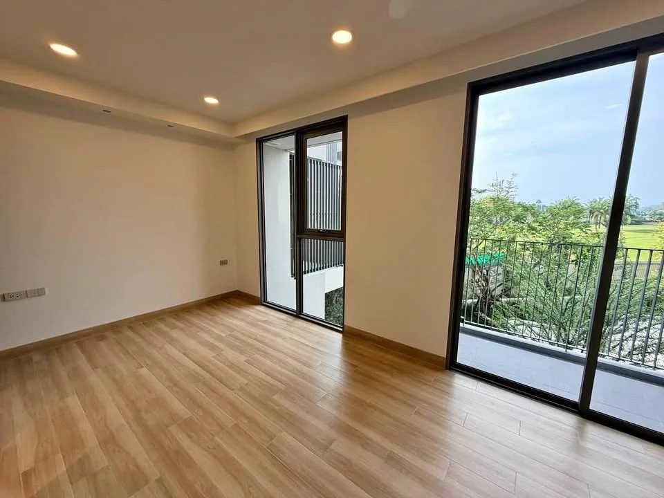 Studio avec vue sur le parcours de golf à Skypark Celeste Laguna Phuket