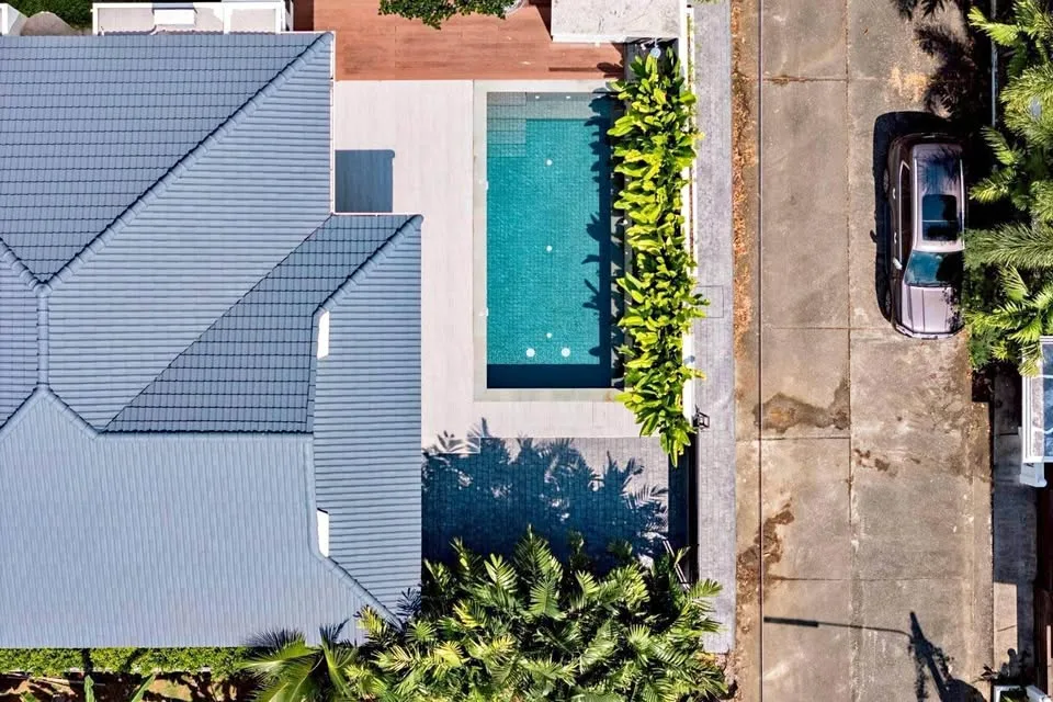 Villa de plain-pied avec piscine à Maneekram Village, Chalong