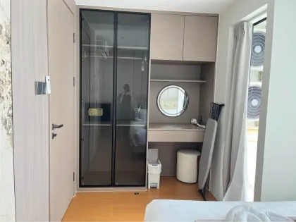 Condo de 1 dormitorio en Capri Residence Bangtao con vista a la piscina