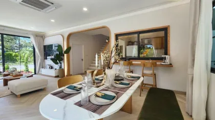 Villa de 4 dormitorios y 3 baños en Cherng Talay, Phuket