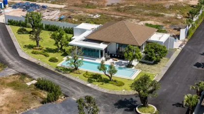 Роскошная вилла с 4 спальнями и бассейном рядом с British International School Phuket