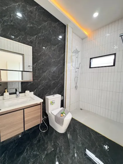 3 Schlafzimmer, 3 Badezimmer Villa in Thepsatri Village, Phuket