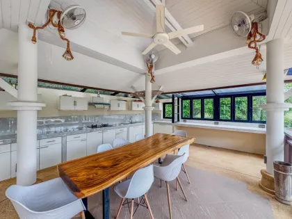 5+1 Schlafzimmer Seeufer-Poolvilla in Laguna Village, Bang Tao