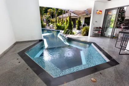 5-Zimmer-Privatpool-Villa zum Verkauf in Rawai