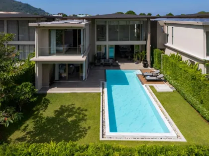 Villa de lujo con piscina y 4 habitaciones en Bang Tao
