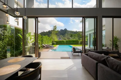 Villa de lujo con piscina y 4 habitaciones en Bang Tao