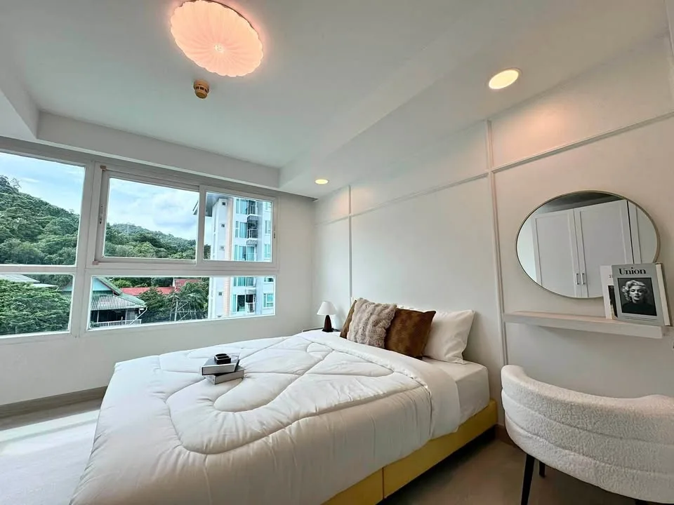 Spacious 1-Bed, 1-Bath Condo in Prime Samkong, Phuket Town
