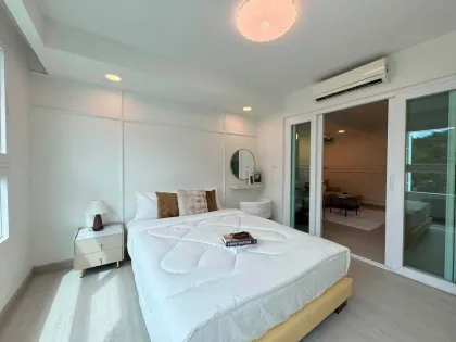 Spacious 1-Bed, 1-Bath Condo in Prime Samkong, Phuket Town