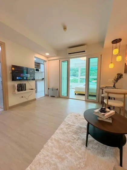 Spacious 1-Bed, 1-Bath Condo in Prime Samkong, Phuket Town