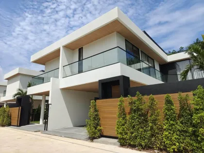 Moderne Luxusvilla mit 3 Schlafzimmern und privatem Pool in Layan