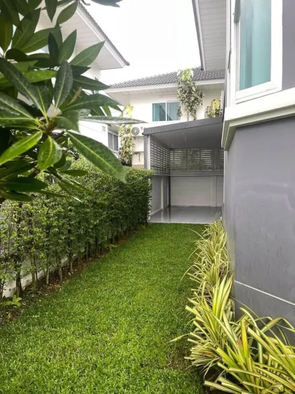 Villa Independiente cerca de Blue Tree y Boat Avenue en Bang Jo, Thalang
