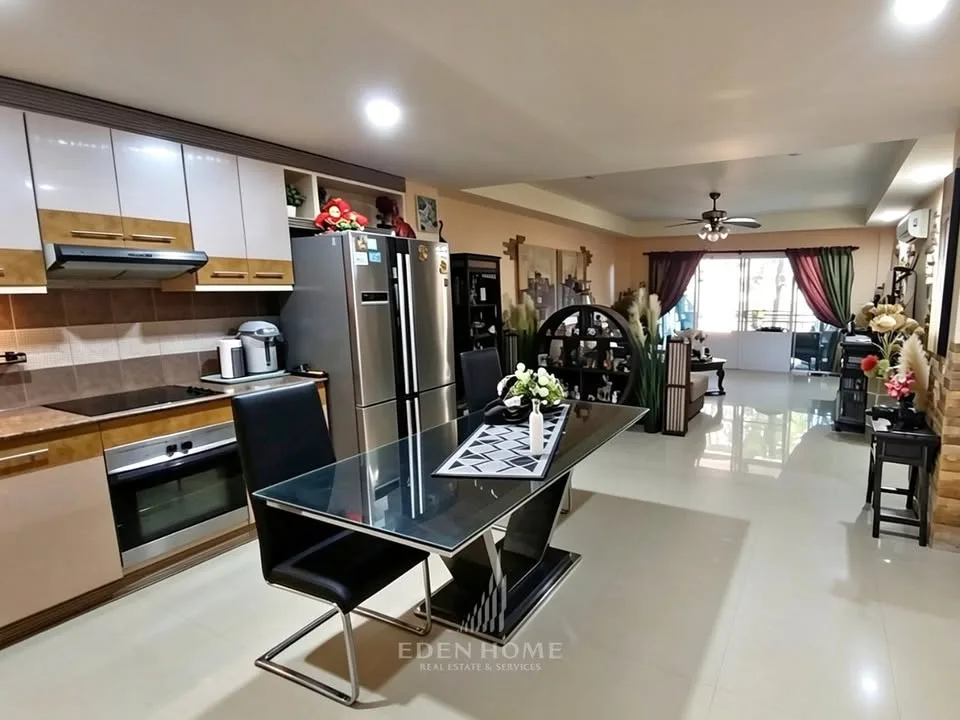 Spacious 2-Bedroom Condo at The Palm Breeze Resort, Rawai