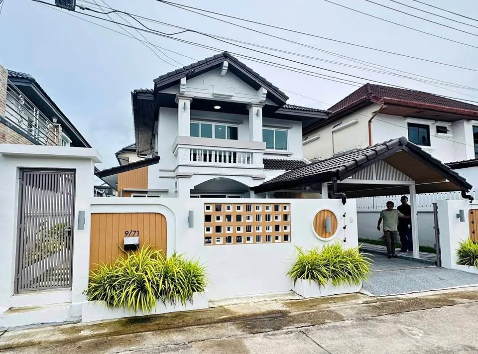 2-Story 4-Bedroom Villa Ready to Move In at Phuket Country Home