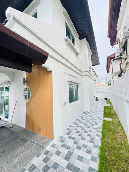2-Story 4-Bedroom Villa Ready to Move In at Phuket Country Home