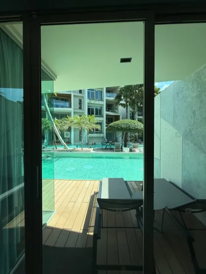 อพาร์ตเมนต์ 1 ห้องนอนหรู พร้อมทางเข้าสระว่ายน้ำที่ Wyndham Grand Nai Harn