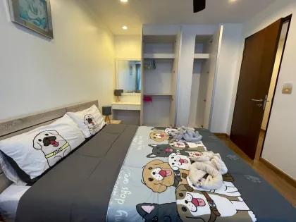 Casa adosada de 3 dormitorios y 4 baños en Laguna Park, Kamala