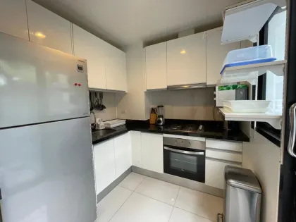 Casa adosada de 3 dormitorios y 4 baños en Laguna Park, Kamala