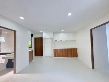 ใหม่! บ้านพูลวิลล่าปรับปรุงใหม่ 4 ห้องนอน 5 ห้องน้ำในชะลอง