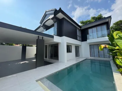 ใหม่! บ้านพูลวิลล่าปรับปรุงใหม่ 4 ห้องนอน 5 ห้องน้ำในชะลอง