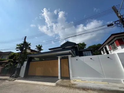 ใหม่! บ้านพูลวิลล่าปรับปรุงใหม่ 4 ห้องนอน 5 ห้องน้ำในชะลอง
