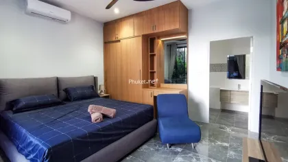 Contemporary 3-Bedroom Pool Villa near Rawai Beach