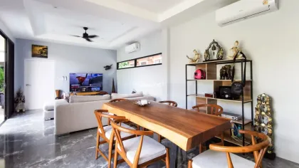 Contemporary 3-Bedroom Pool Villa near Rawai Beach