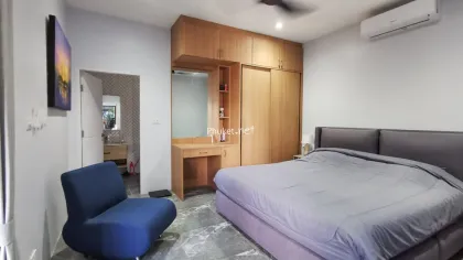 Contemporary 3-Bedroom Pool Villa near Rawai Beach