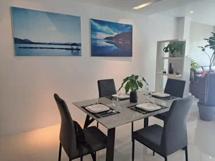 Renovierte 2-Zimmer-Wohnung mit Golfplatzblick in Kathu