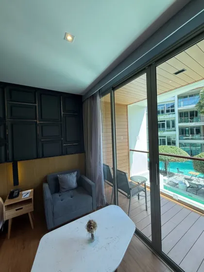 Luxuriöse 1-Zimmer-Wohnung mit Poolzugang im Wyndham Grand Nai Harn