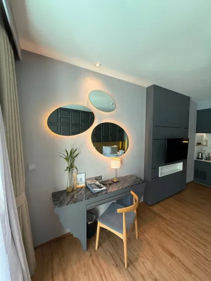 Luxuriöse 1-Zimmer-Wohnung mit Poolzugang im Wyndham Grand Nai Harn