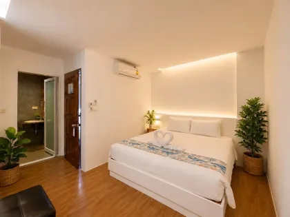 Apartmentgebäude mit 14 Betten und 15 Bädern in der Phang Nga Road, Phuket Town