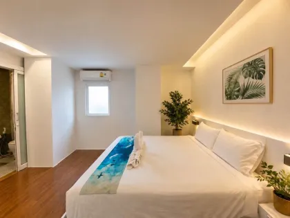 Apartmentgebäude mit 14 Betten und 15 Bädern in der Phang Nga Road, Phuket Town